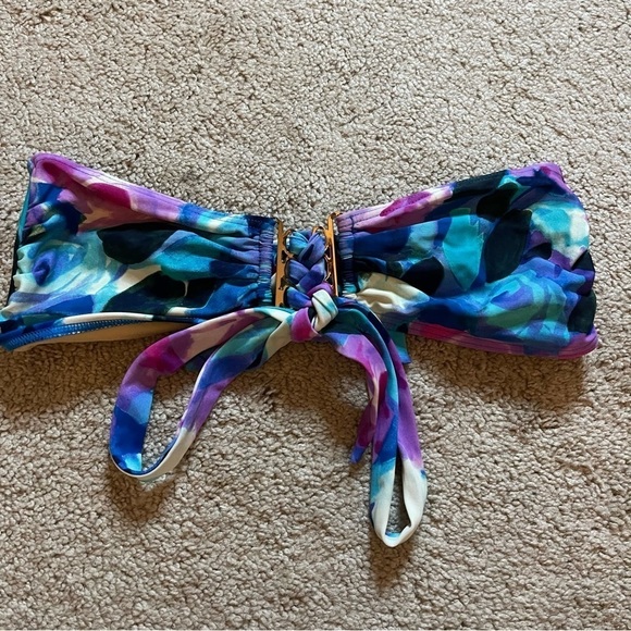 Multi colored size large bikini top blue and purple strapless - Picture 1 of 6